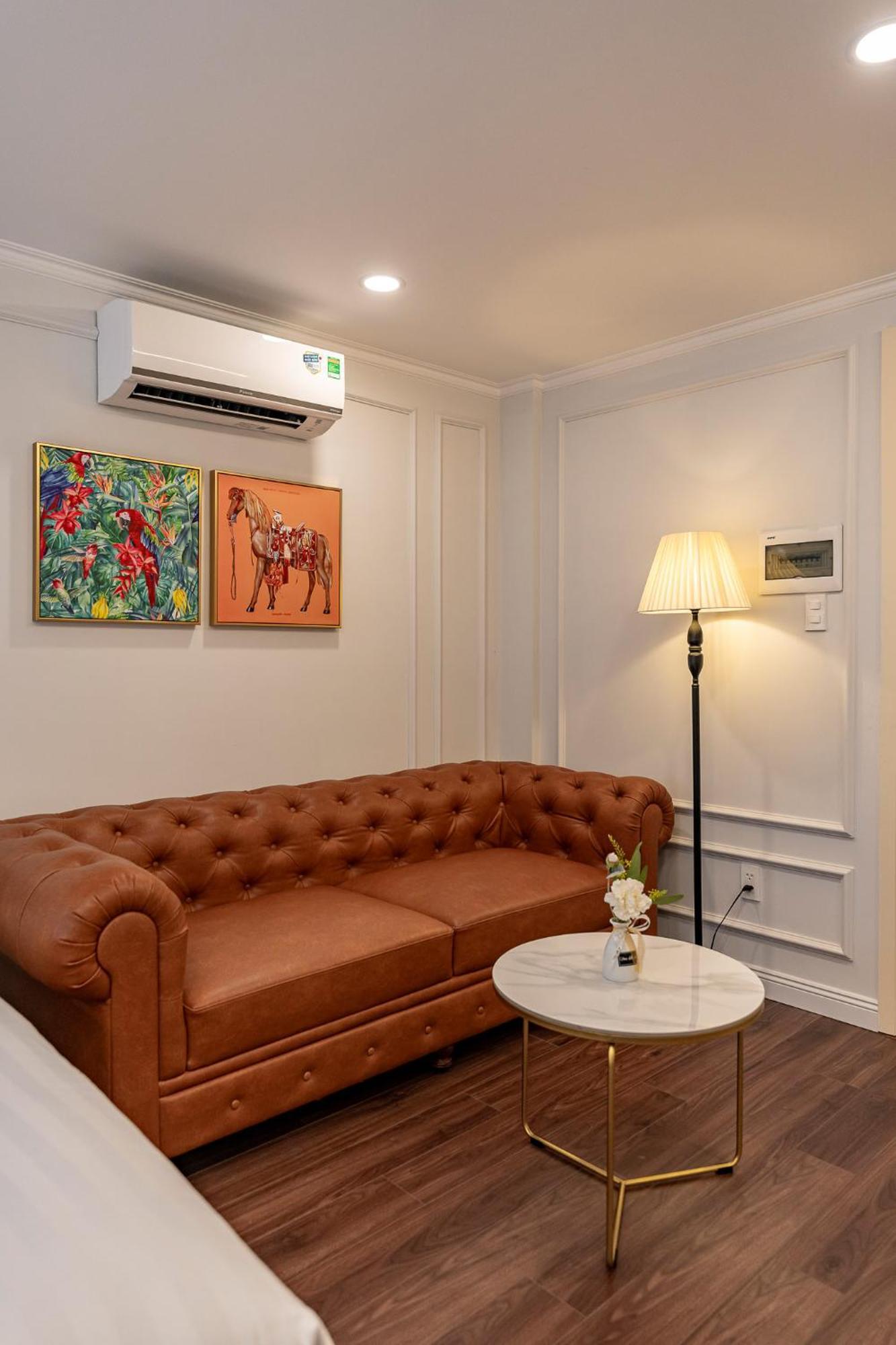 Khách sạn hẻo lánh Golden Sun & TP. Hồ Chí Minh